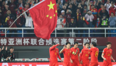 【悲報】「なんで中国は14億人もいるのに、サッカーがうめぇ11人を集められねぇのかよ！？」