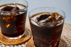 ブラックコーヒーが好きなやつって大なり小なり無理して飲んでる部分あるやろ？