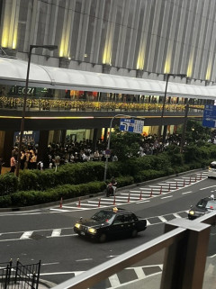 【画像】ヨドバシ梅田、ポケカを求めて長蛇の列ができるｗｗｗｗ