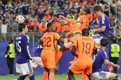 【悲報】オランダ代表「日本人の顔の見分けがつかないからディフェンス出来なかったわw」　←普通の日本人ブチ切れ
