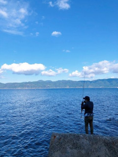 【悲報】釣りが趣味の愛知県民ワイ、近隣の海がゴミすぎて咽び泣く