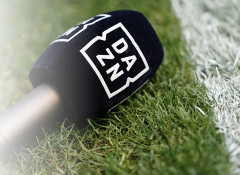 【朗報】DAZNサッカー、新規受付停止。2万6340円を誤契約させただけなのにどうして…