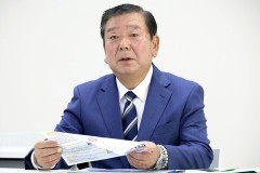 【画像】下妻市長の首吊り方法、怖すぎる