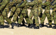 【物議】ひろゆき氏、自衛隊の話題で『あの超人気女性芸人』の名前を出してしまいネット騒然へ
