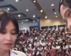 【動画】JKさん、楽しそうにゴムの装着講習を受ける映像がこちら・・・