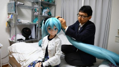 初音ミクと結婚した男、旅館で2人前の料理を注文し炎上wwwwwwwwwww