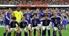【悲報】元オランダ代表さん「日本代表はみんな同じ顔」と発言して謝罪ｗｗｗｗｗｗｗｗｗｗ