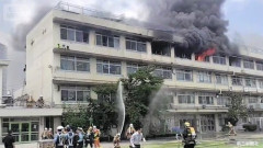 【動画】小学校で大火事