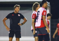 チュニジア代表、ルナール新監督が選手にカミナリ！「何のためにサッカーをやっているんだ？」