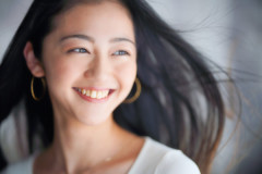 【衝撃】女性の「潮吹き」を青色着色料で可視化した結果⇒！！！