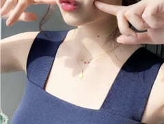 女子高生さん、制服の下に着たスク水が透け透けになった結果wwwww