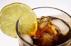 おっさんってなんで炭酸飲料ばかり飲むの？　糖尿病とか気にならんの？