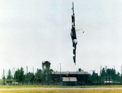 わずか4日間で4件の航空死亡事故(軍用機2機、民間機2機)、米国各地で何が起きているのか？！