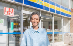 【悲報】コンビニ店長さん(53)、万引きしたJDに「前科ついちゃうよ？」と脅して要求して逮捕