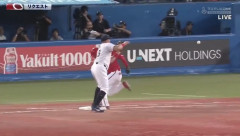 【動画】ヤクルト対広島でとんでもない誤審が発生wwwwwwwwwwwwwwww