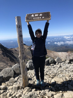 【画像】山ガールさん、常識を疑った結果「山」から転がり落ちて無事死亡