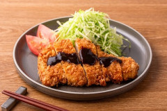 【画像】有能女さん「とんかつ屋行きやぁ1500円、家で食べりゃあ400円」