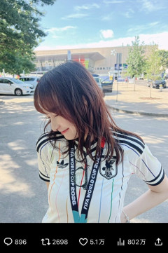 サッカー日本代表影山優佳さん、ピッチピチの服を着てしまうｗｗｗｗｗ