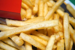 【トクニナルド】マクドナルド「マックフライポテト」のM・Lサイズを250円で販売！！！