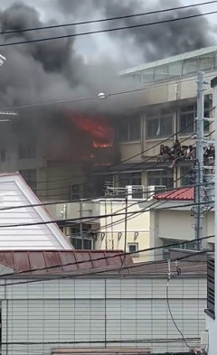【画像】小学校火災、ひさしが有能すぎて全員助かる