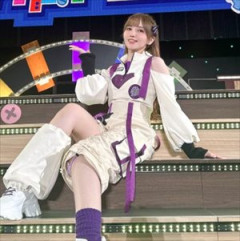 鬼頭明里（32）「L･O･V･E 宇宙の果てまで 愛止まんないよ♡」