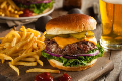 【悲報】アメリカの飯ってなんで味に深みがないの？ｗｗｗｗｗｗｗｗｗｗ
