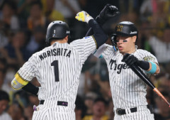 セリーグ本塁打ランキング→1位森下(16本) 2位佐藤輝明(15本)