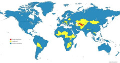 海無し国家に住んでる人に聞きたい、泳ぎ方とか知ってるの？