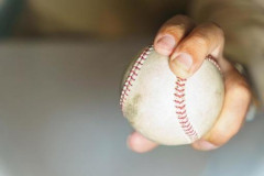 【議論】大谷翔平の指から流血。過去にマメで引退危機になったエースたちの事例が怖すぎる…