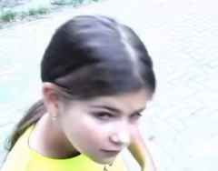 【動画あり】中東の女の子、パイナップル🍍売ってます♪→