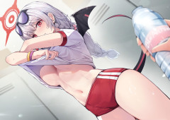 【画像】汗だく女の子「あっ、お水そこに置いておいてください♡」