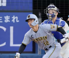坂本誠志郎が逆方向にホームラン←もうボール変わってるよな