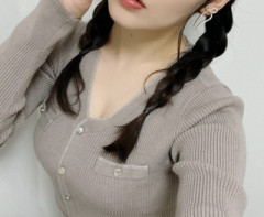 【画像】上坂すみれさん、発達した膨らみの強調が止まらないwwwww