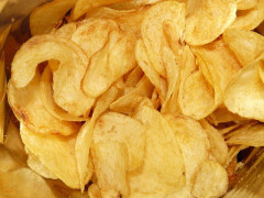 3大過大評価お菓子　柿の種、パイの実