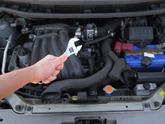 自動車整備士でもないのに自分で車を直そうとして色々する奴の正体