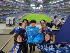 【悲報】サッカー日本代表サポーター「日本のゴミ拾いを見よ！」　→余ったゴミ袋でゴミ箱が溢れ返るｗ