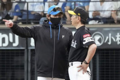 日本ハムファイターズ、怪しい動きを指摘された翌日に完封負けｗｗｗｗｗｗｗｗｗ