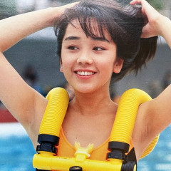 【画像】西田ひかるさん、19歳の誕生日パーティー取材でスリーサイズを聞かれてしまう