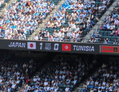【衝撃】日本ハムさん、ソフトバンク戦中にW杯速報を大型モニター常時表示へｗｗｗｗｗｗｗｗｗｗ