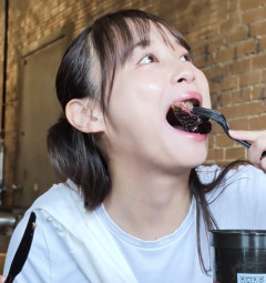 【画像】影山優佳さん、またしてもパツパツTシャツ乳強調wwwwwww