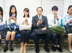 中国人「日本人は蕎麦やラーメンはズルズルすする癖に電車では静かにしろとかはなんでなの？」