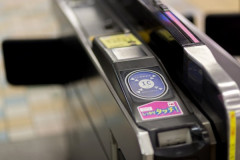【悲報】女さん「Suica残高5000円未満のオスはハズレ確定」⇒！！