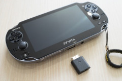 【悲報】PSVITAという名機、なぜ売れなかったのかと話題に