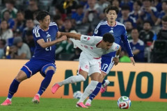 【W杯】韓国人「あのズラタンが『日本は本物の優勝候補』と絶賛！韓国の英雄パク・チソンも思わず『羨ましい』と認めてしまう‥」