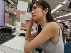【悲報】美人女子アナ(30)の無加工写真が流出　なんだかヤバすぎると話題に