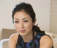 【画像】高岡早紀さん(52)、絶妙なムホホ画像を投稿する⇒！！！