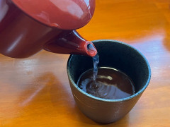 俺「そば湯ってそば粉混ぜたお湯なんだろうなぁ～」→現実を知った俺「ｵｪｪｪ」