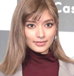 【動画】ローラ(36)、まだまだ余裕でイケるｗｗｗｗｗ