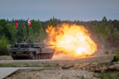 カナダ陸軍のレオパルト2主力戦車が、多国籍射撃競技「アイアン・スピア」に参加！