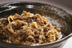 【動画あり】YouTuberさん「７ｋｇの牛丼、飲んでみた」⇒！！！